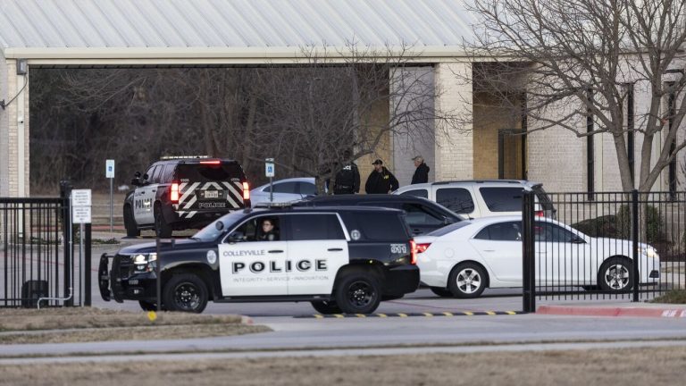 Δύο συλλήψεις ανηλίκων στη Βρετανία για την υπόθεση ομηρίας στη συναγωγή του Τέξας