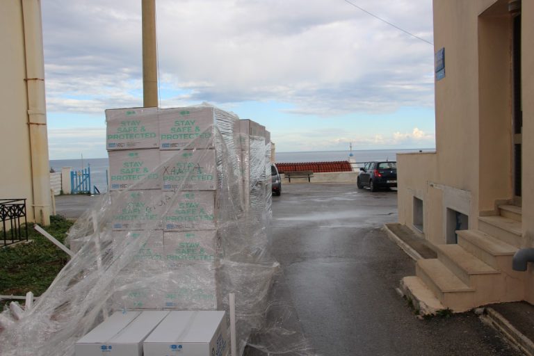 Κρήτη: Με δέκα παλέτες υγειονομικού υλικού και μέσων ατομικής προστασίας ενισχύθηκε το Δημοτικό Γηροκομείο