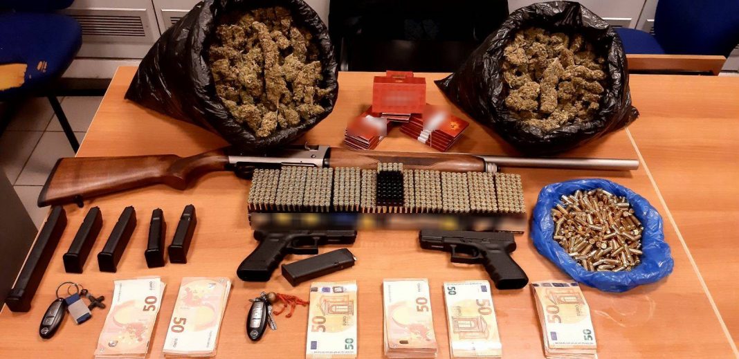 Τα ευρήματα της αστυνομίας από την μεγάλη επιχείρηση στα Ζωνιανά (εικόνες)