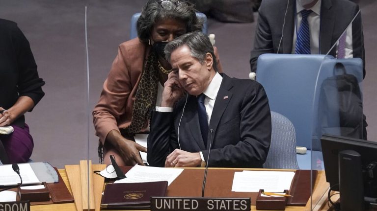 Μπλίνκεν στο Συμβούλιο Ασφαλείας του ΟΗΕ: Με αυτά τα προσχήματα η ρωσική εισβολή στην Ουκρανία