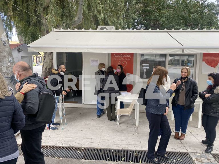 Εμβολιασμοί με άρωμα… «αγάπης» στην Κρήτη (εικόνες)