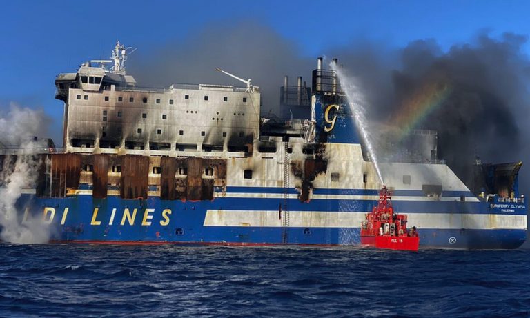 Euroferry Olympia: Επιχείρηση για το άνοιγμα του καταπέλτη – Συνολικά 8 νεκροί, τρεις αγνοούμενοι