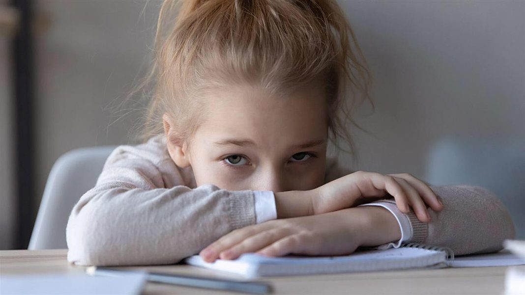 «Αφήστε μας» – Το ξέσπασμα του πατέρα της οικογένειας που έχασε τα τρία της παιδιά