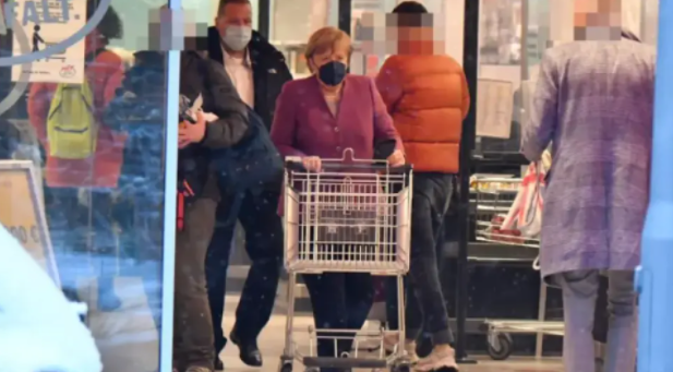 Άνγκελα Μέρκελ: Της έκλεψαν το πορτοφόλι, όσο εκείνη ψώνιζε στο σούπερ μάρκετ!