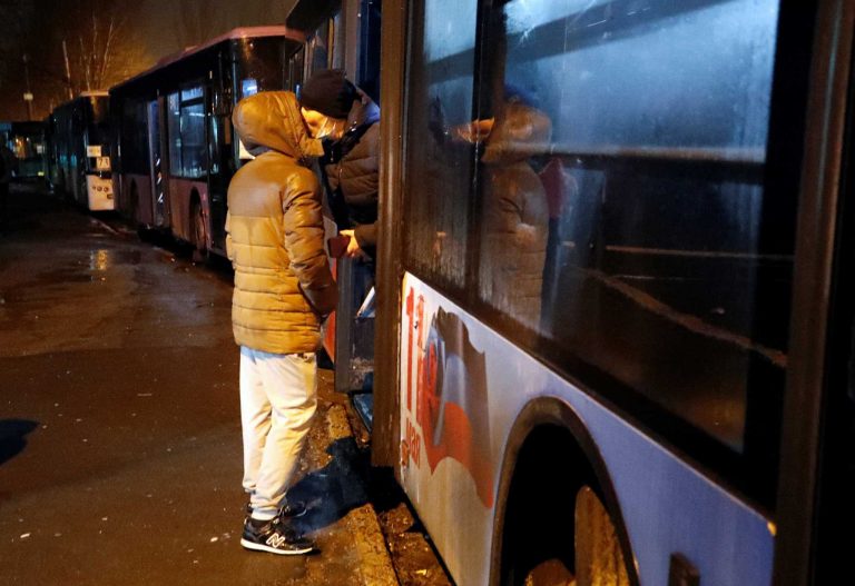 Ουκρανία: Άμαχοι εγκαταλείπουν το Ντονμπάς – «Η μεγαλύτερη στρατιωτική κινητοποίηση από τον Β΄ Παγκόσμιο Πόλεμο»