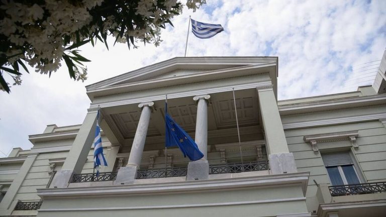 Υπουργείο Εξωτερικών: Παράνομη και μονομερής η αναγνώριση Ντονέτσκ και Λουχάνσκ από Ρωσία