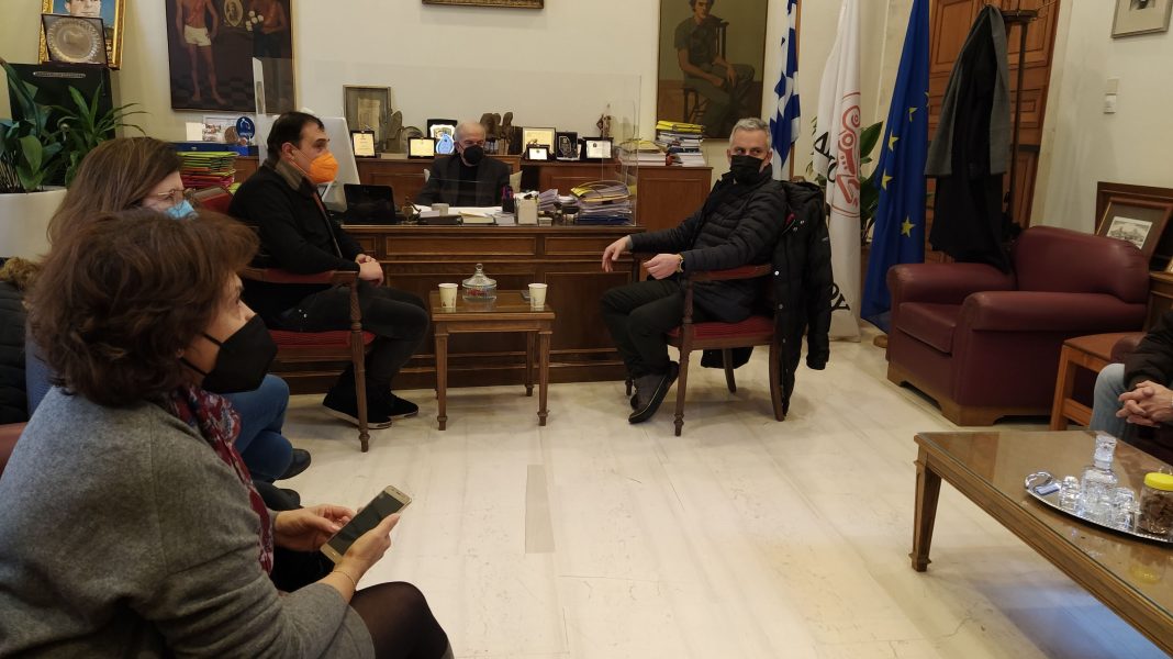 Ηράκλειο: Σύσκεψη μετά την πτώση πετρών στην Καινούρια Πόρτα