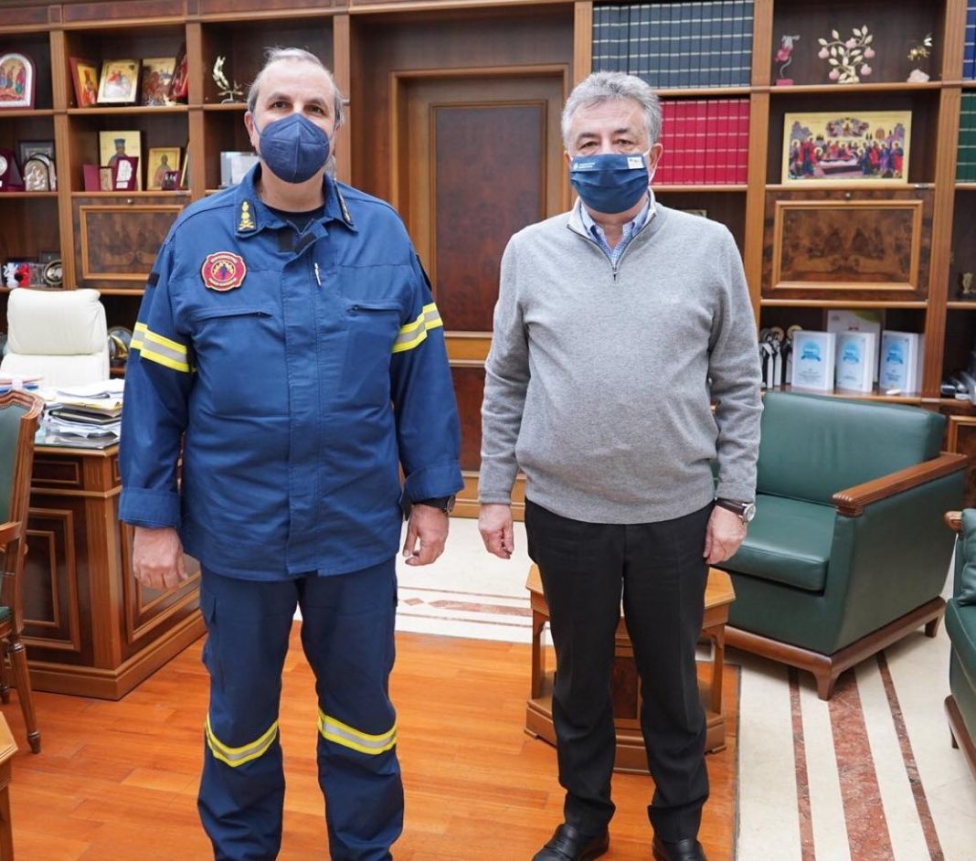 Με τον νέο Διοικητή Πυροσβεστικών Υπηρεσιών Ηρακλείου συναντήθηκε ο Περιφερειάρχης