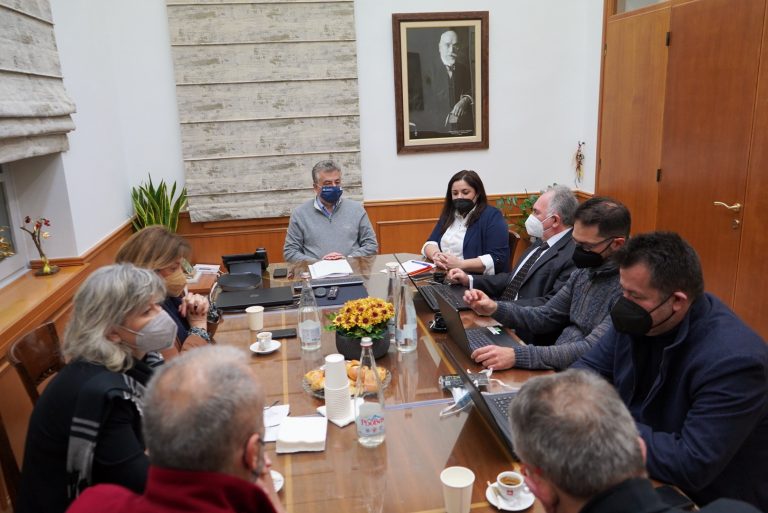 Υποχώρηση των επιπτώσεων της πανδημίας, αλλά χωρίς πλήρη ανάκαμψη το 2021 στην Κρήτη