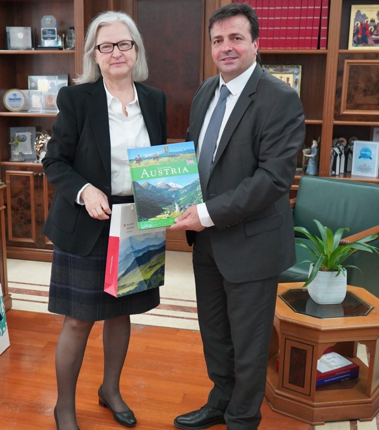 Συνάντηση Αντιπεριφερειάρχη Ηρακλείου με την Πρέσβη της Αυστρίας