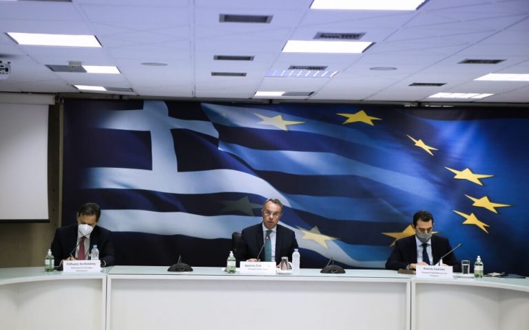 Ολα τα μέτρα ύψους 1,1 δισ.: Επιδότηση καυσίμων, λογαριασμών ρεύματος, επίδομα Πάσχα, ποσά και δικαιούχοι