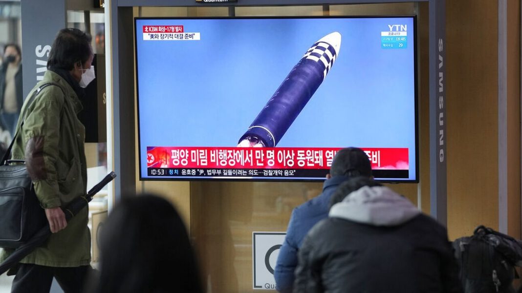 Νέες κυρώσεις των ΗΠΑ στη Βόρεια Κορέα μετά την εκτόξευση πυραύλου – Στο στόχαστρο και Ρώσοι