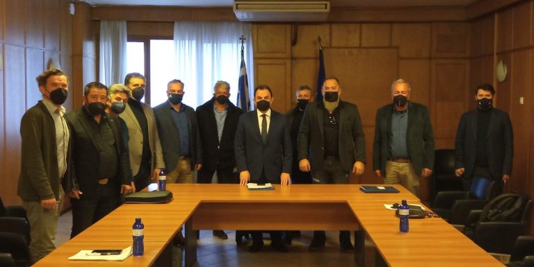 Στον νέο υπουργό Αγροτικής Ανάπτυξης οι αγρότες της Κρήτης