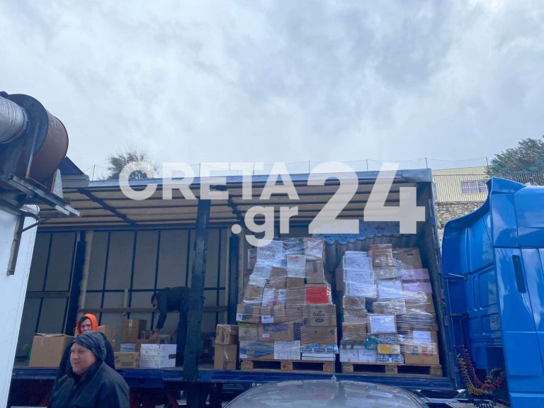 Ένα φορτηγό με ανθρωπιστική βοήθεια από το Ηράκλειο στην Ουκρανία (εικόνες)