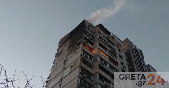 Πόλεμος στην Ουκρανία: Συντρίμμια πυραύλου που καταρρίφθηκε έπεσαν σε πολυκατοικία στο Κίεβο, τουλάχιστον ένας νεκρός