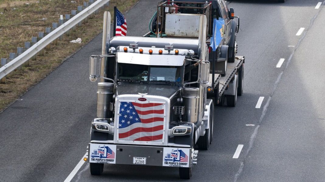 Κορωνοϊός – «Κονβόι Ελευθέριας»: Περικυκλώνουν την Ουάσινγκτον τα φορτηγά