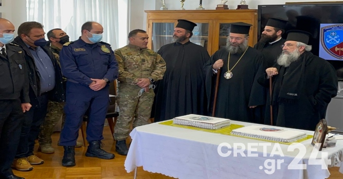 Οι Λιμενικοί Ανατολικής Κρήτης έκοψαν την πρωτοχρονιάτικη πίτα τους (εικόνες)