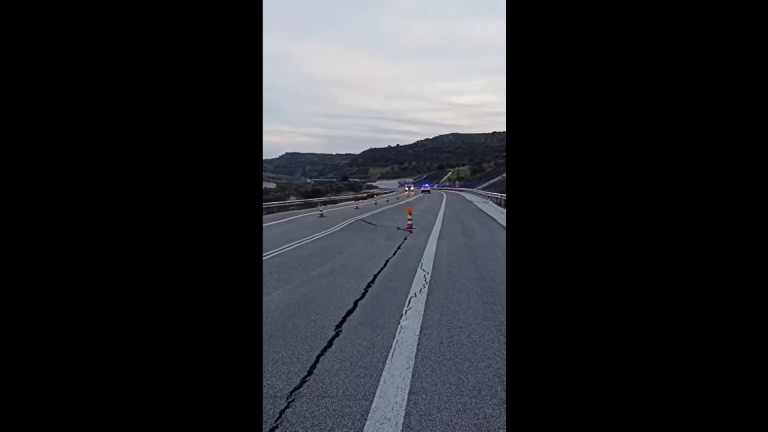 Άνοιξε προσωρινά ο δρόμος Μεσαρά – Ηράκλειο μετά τη μεγάλη καθίζηση (βίντεο)