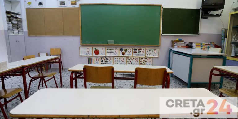 Τέλος ο «μαυροπίνακας», 148 εκατ. ευρώ για διαδραστικούς πίνακες στα σχολεία – Κεραμέως: «Η Παιδεία αλλάζει»