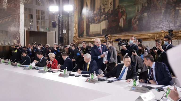 Η Ε.Ε. ενέκρινε το 4ο πακέτο κυρώσεων κατά της Ρωσίας – Στη λίστα και ο Αμπράμοβιτς