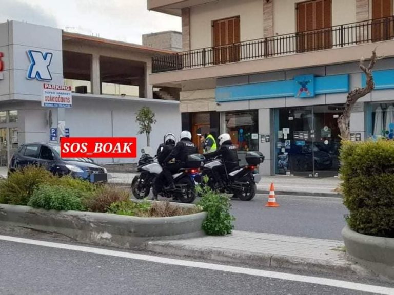 Hράκλειο: «Τούμπαρε» αυτοκίνητο σε κεντρική λεωφόρο