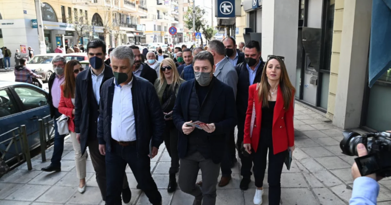 Ανδρουλάκης: Ο πρωθυπουργός επέδειξε δημοσιονομική ανευθυνότητα και τώρα δεν έχει καύσιμα