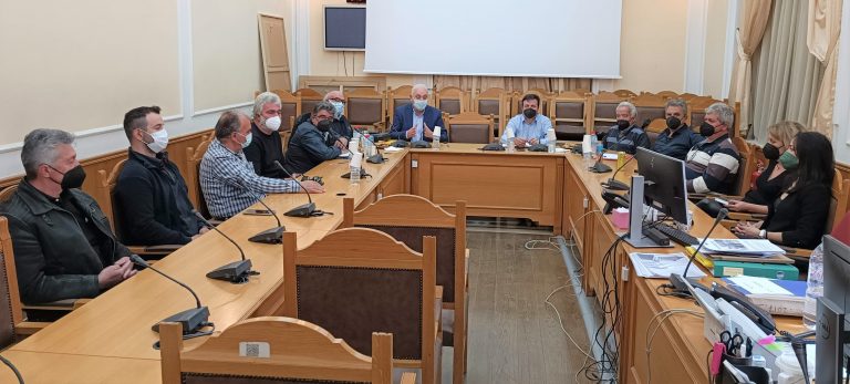 Σύσκεψη στη Περιφέρεια με τους Προέδρους των ΤΟΕΒ της Π.Ε. Ηρακλείου