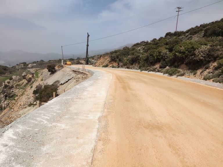 Αυτοψία Ν. Καλογερή σε έργα που εκτελούνται σε επαρχιακούς οδικούς άξονες