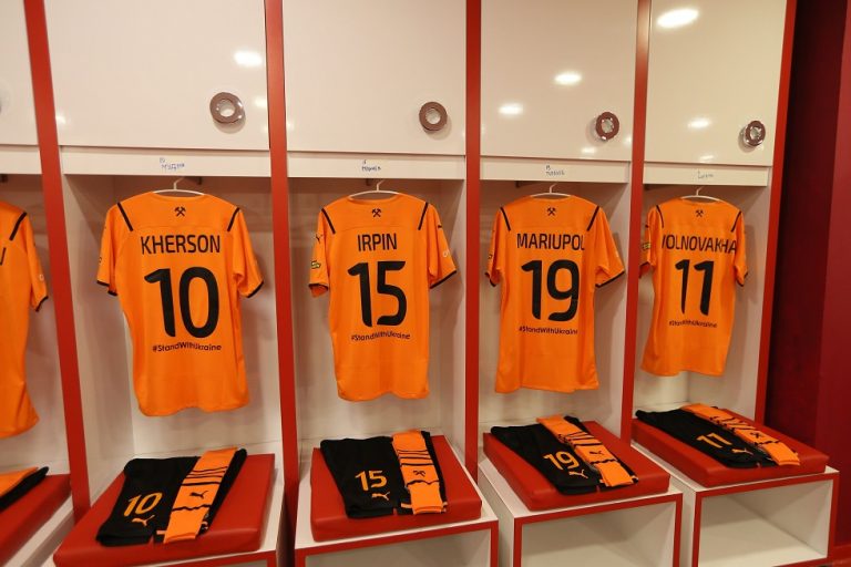 Με τα ονόματα των πόλεων που βομβαρδίστηκαν οι φανέλες των παικτών της Σαχτάρ