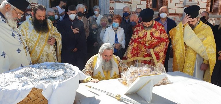 Σε κλίμα συγκίνησης η πρώτη Θεία Λειτουργία του Αρχιεπισκόπου Κρήτης στο Ιερό Ησυχαστήριο της Αγ. Φωτεινής