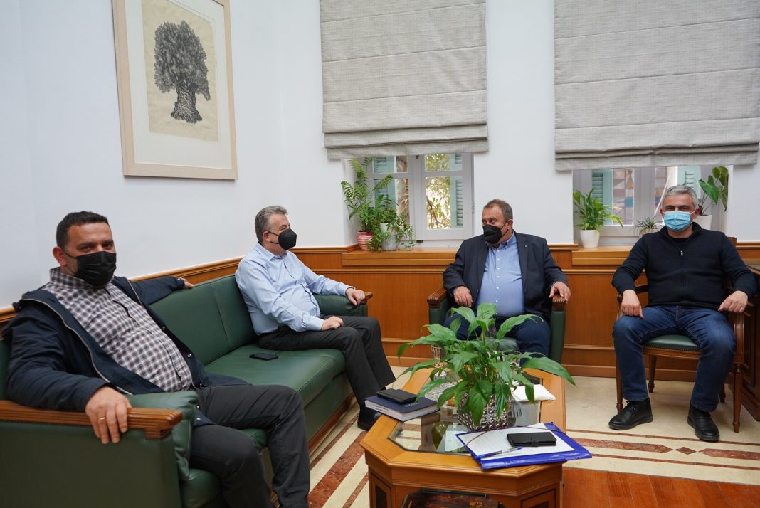 Με τον Δήμαρχο Κισάμου συναντήθηκε ο Περιφερειάρχης Κρήτης