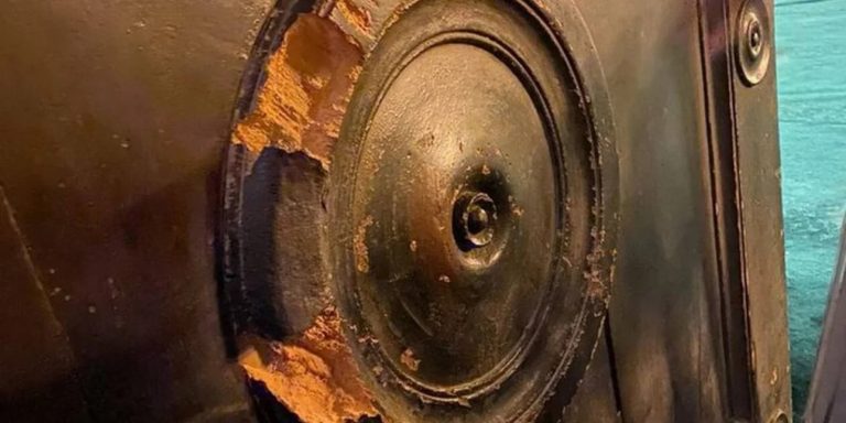 Κωνσταντινούπολη: Βανδάλισαν την αυτοκρατορική πύλη της Αγίας Σοφίας – Έντονη αντίδραση από το ΥΠΕΞ