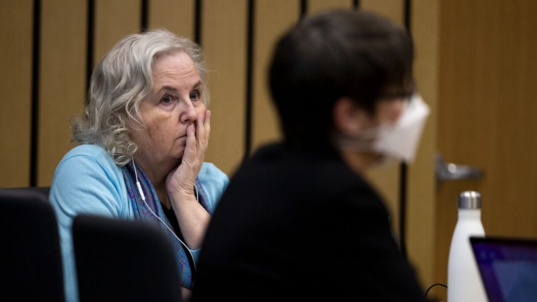 Έγραψε το βιβλίο «Πώς να σκοτώσεις τον άντρα σου» – Τώρα δικάζεται για τον φόνο του συζύγου της