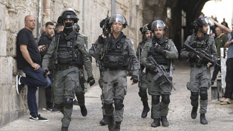 Ισραήλ: Συγκρούσεις στην Πλατεία των Τζαμιών στην Ιερουσαλήμ – 10 τραυματίες