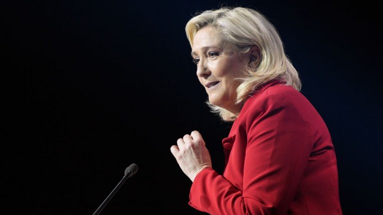 Γαλλικές εκλογές: Η Λεπέν κατηγορείται για υπεξαίρεση 137.000 ευρώ από το ευρωκοινοβούλιο