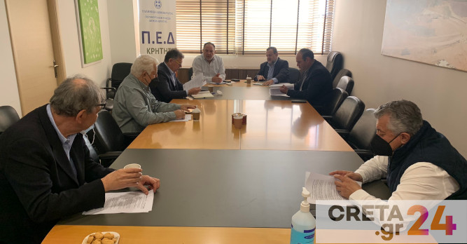 Συνάντηση στα γραφεία της ΠΕΔ Κρήτης για το οδικό δίκτυο του νομού Ηρακλείου