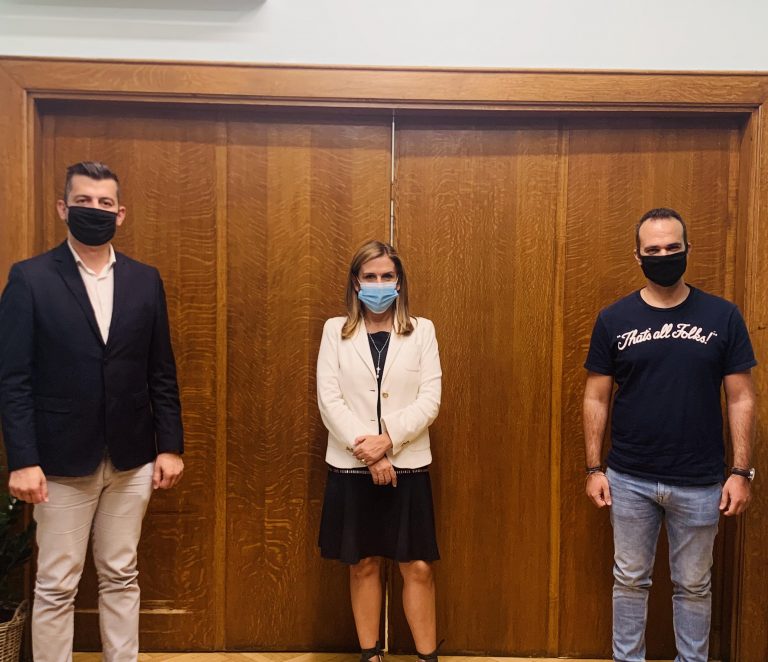 Οι αστυνομικοί το Λασιθίου ευχαριστούν την υφυπουργό για την ικανοποίηση του αιτήματός τους