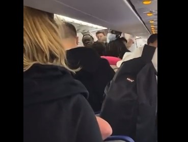 Κρήτη: Αναστάτωση σε πτήση από Βρετανία – Τουρίστες χτύπησαν τον πιλότο (βίντεο)