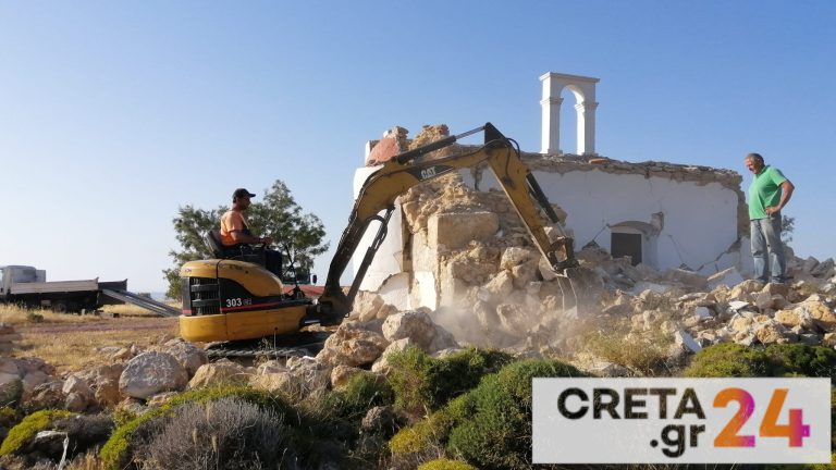 Κρήτη: Χτίζουν από την αρχή το εκκλησάκι που κατέρρευσε μετά τον ισχυρό σεισμό