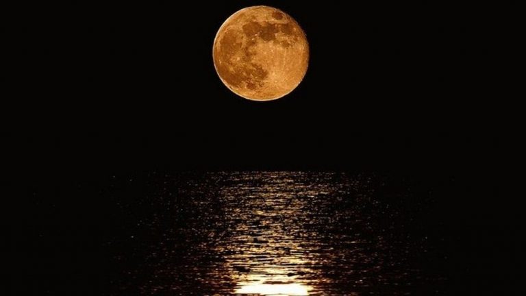 Πανσέληνος και ολική έκλειψη Σελήνης: Τι ώρα θα είναι ορατό το φαινόμενο στην Ελλάδα