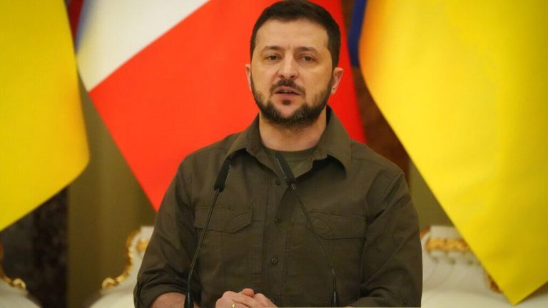 Ζελένσκι: Η κατάπαυση του πυρός χωρίς ανάκτηση των χαμένων εδαφών, απλώς θα παρέτεινε τον πόλεμο με τη Ρωσία