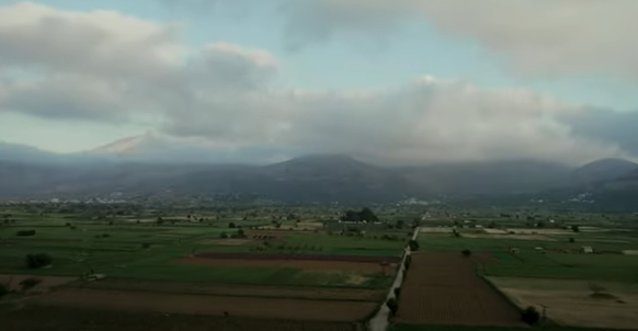 Η μαγευτική θέα του Οροπεδίου Λασιθίου μέσα από αερόστατο