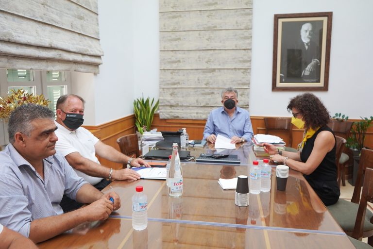 Έργο 1,5 εκ. ευρώ για την αποκατάσταση του δρόμου από το Νικηθιανό έως το Βρουχά υπέγραψε ο Περιφερειάρχης Κρήτης