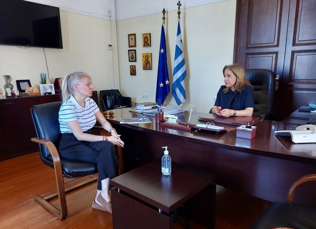 Mε την εκπρόσωπο του Διεθνούς Οργανισμού Μετανάστευσης συναντήθηκε η Μ. Κοζυράκη