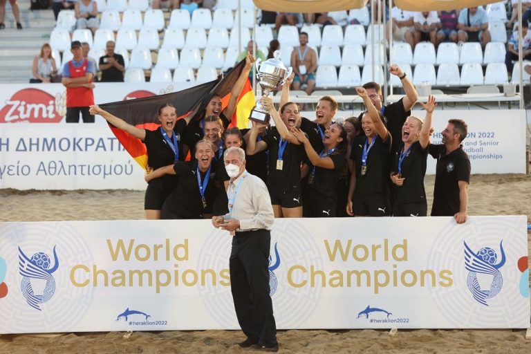 Beach Handball Καρτερός: Τα εγκώμια Μουσταφά και η ικανοποίηση Αυγενάκη