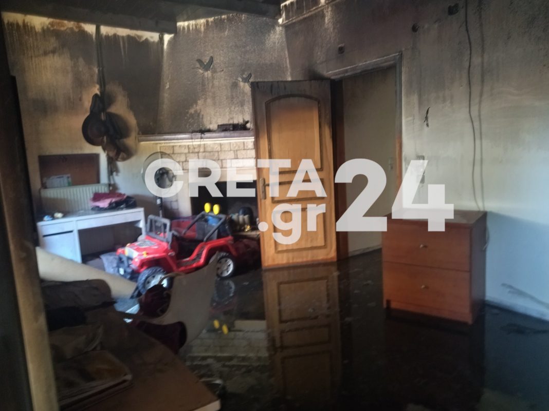 Ηράκλειο: Στάχτες και αποκαΐδια μετά την φωτιά στο σπίτι
