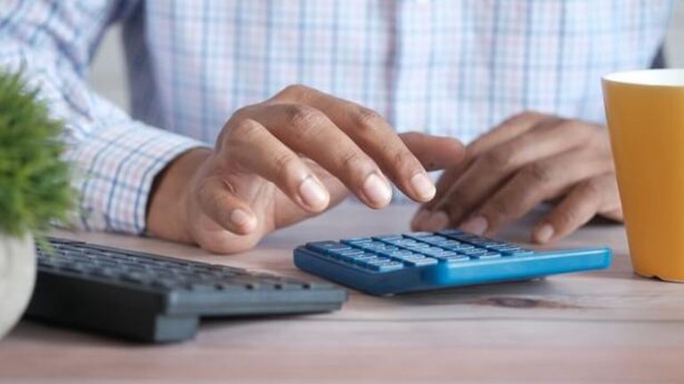 Καλοκαιρινή άδεια: Πότε θα χορηγηθεί το επίδομα και πώς να το υπολογίσετε