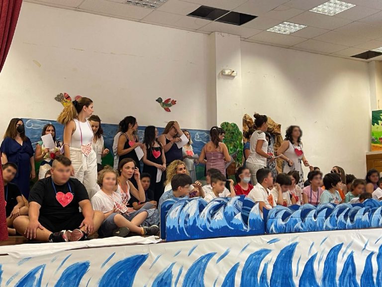Με τραγούδια και ευφάνταστα θεατρικά, η αποχαιρετιστήρια καλοκαιρινή γιορτή του Ειδικού Δημοτικού Σχολείου Χανίων
