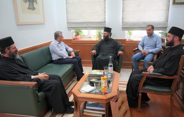 Επίσκεψη Σεβασμιοτάτου Μητροπολίτη Αυστρίας κ.κ. Αρσενίου στον Περιφερειάρχη