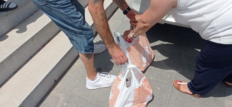 Συνεχίζονται οι υπηρεσίες street work για αστέγους από τον Δήμο Ηρακλείου